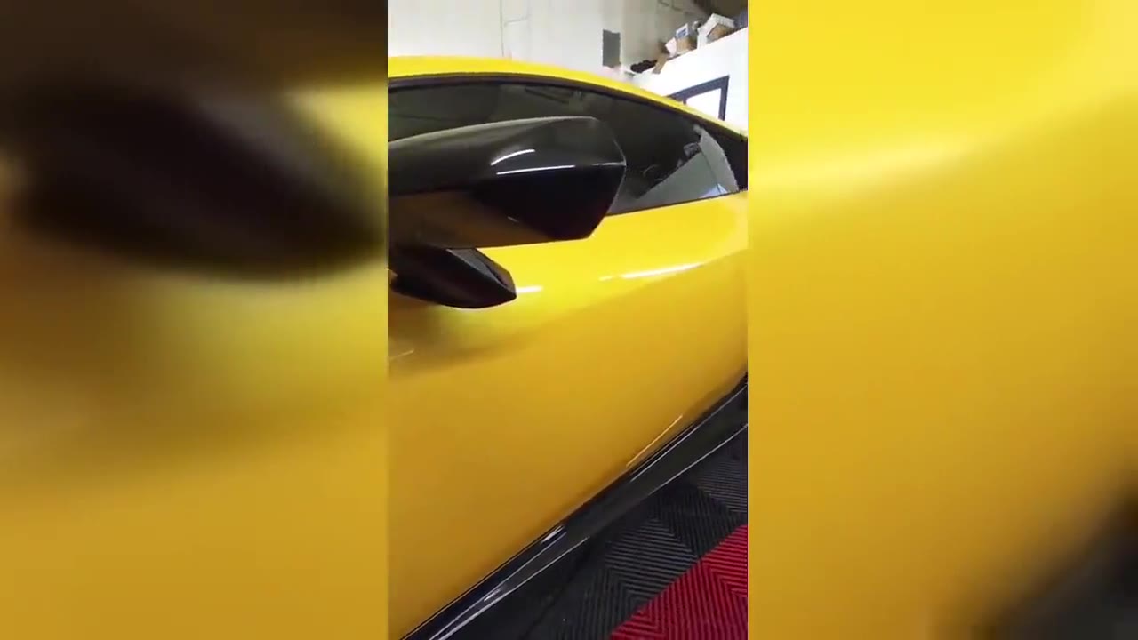 Lamborghini Huracán jaune teintée dans l'atelier TeinteDeVitres